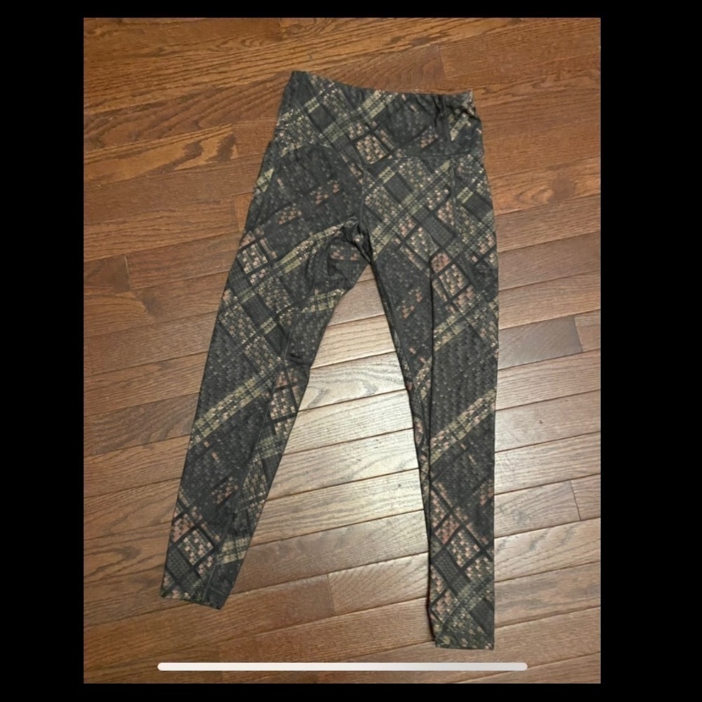 Champion Powerflex Geometric Style Leggings Size Small Cropped